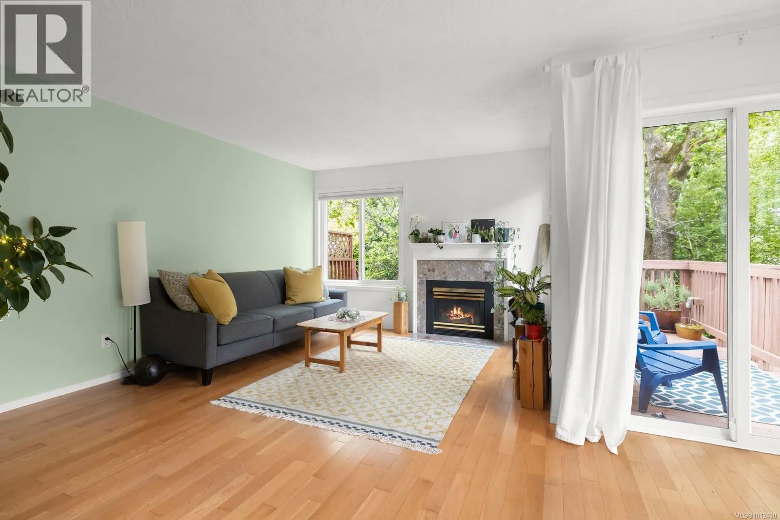 10 4580 West Saanich Rd
