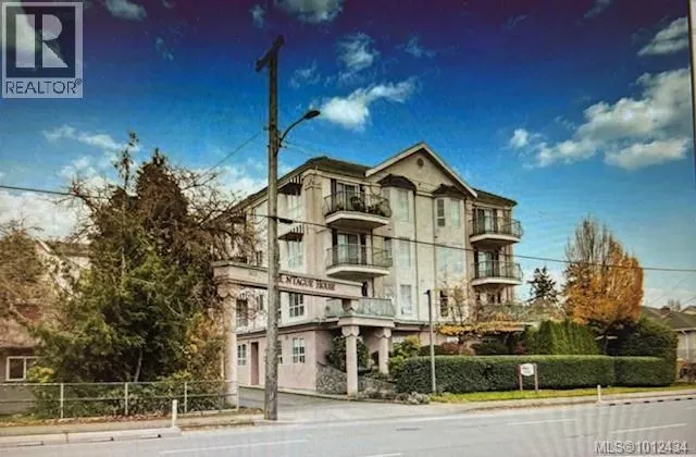 104 3133 Tillicum Rd