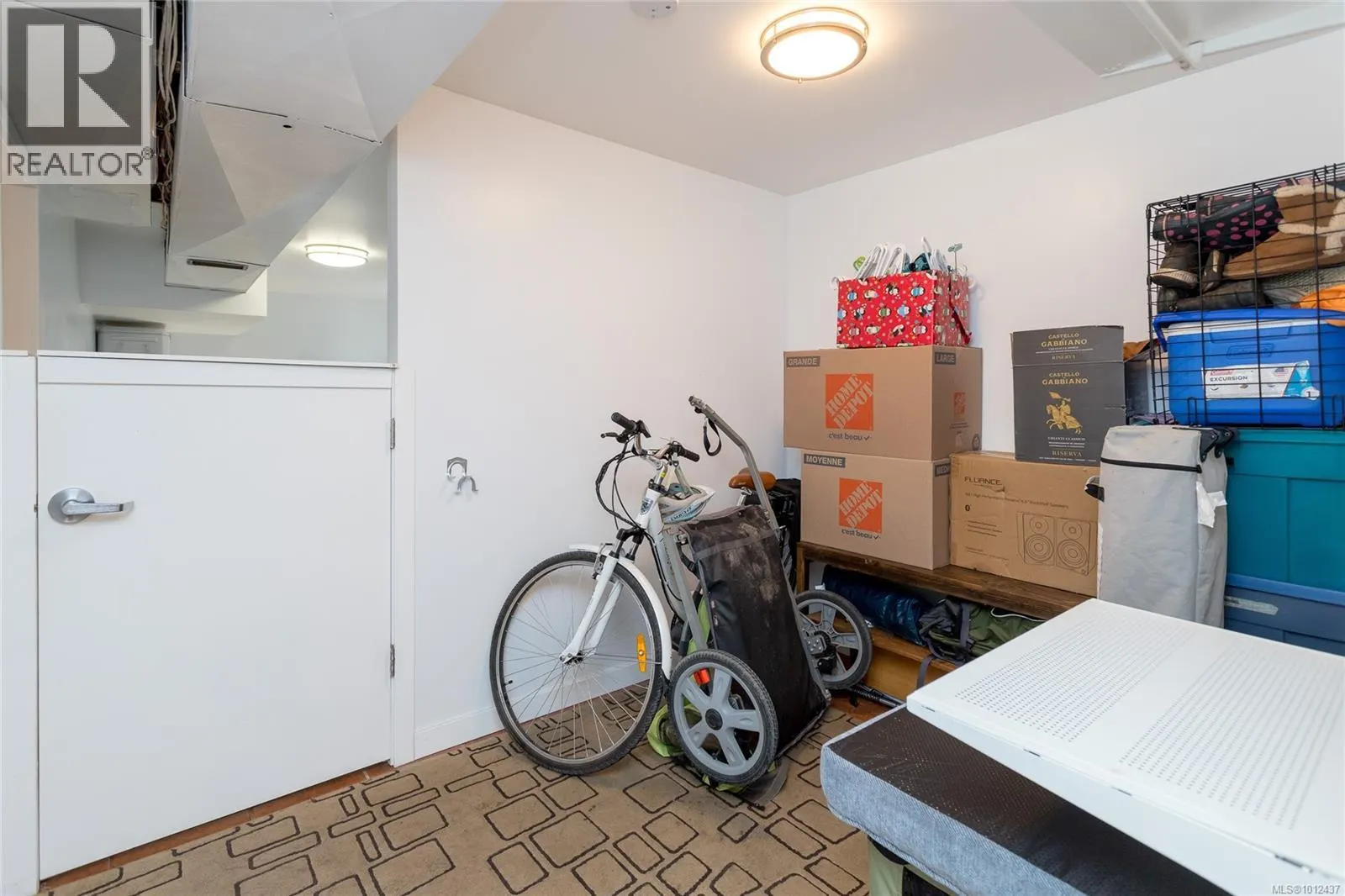 1555 Jasper Pl