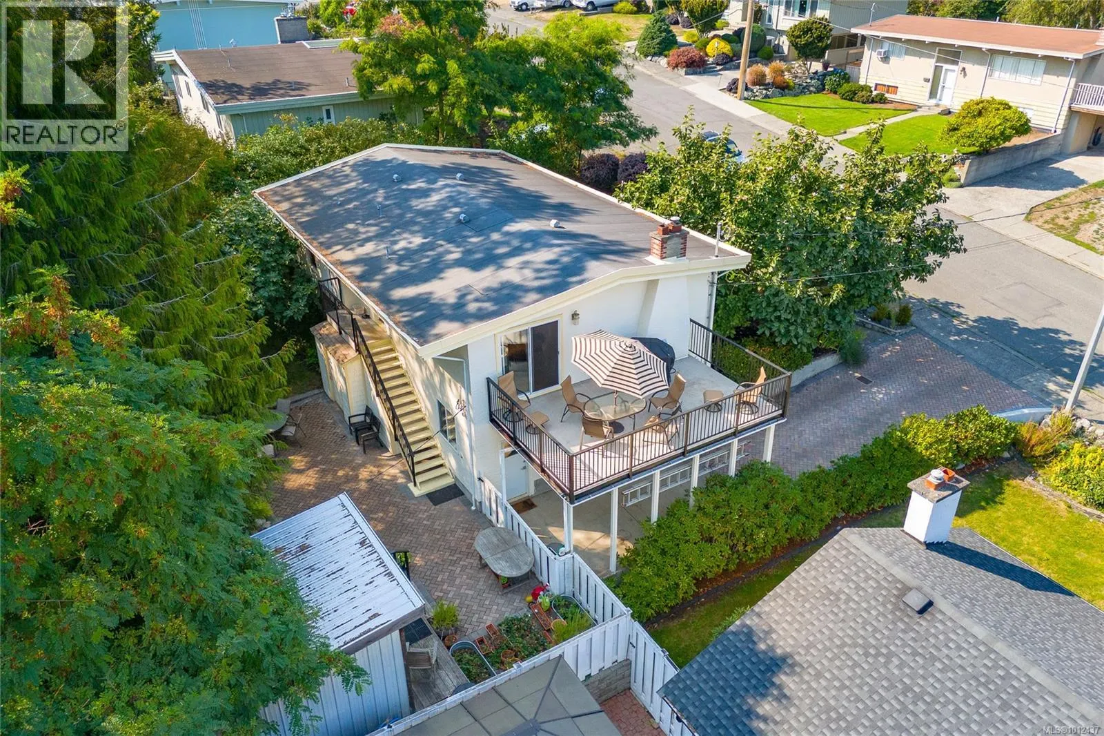 1555 Jasper Pl