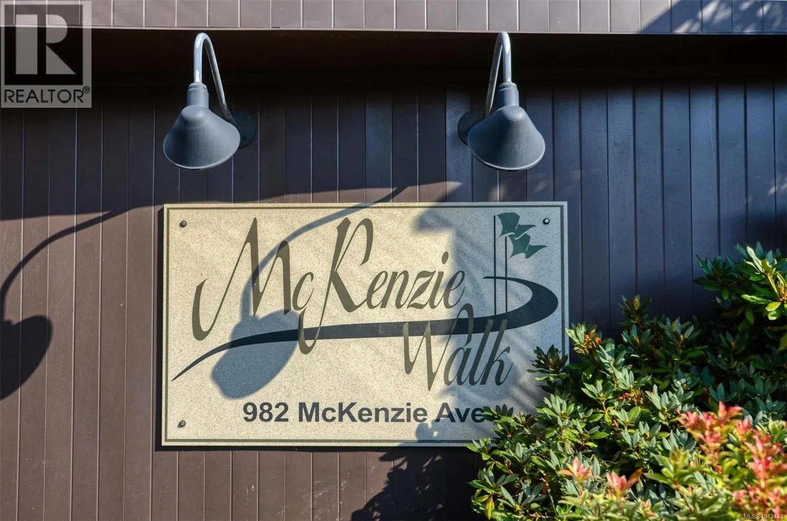 405 982 McKenzie Ave