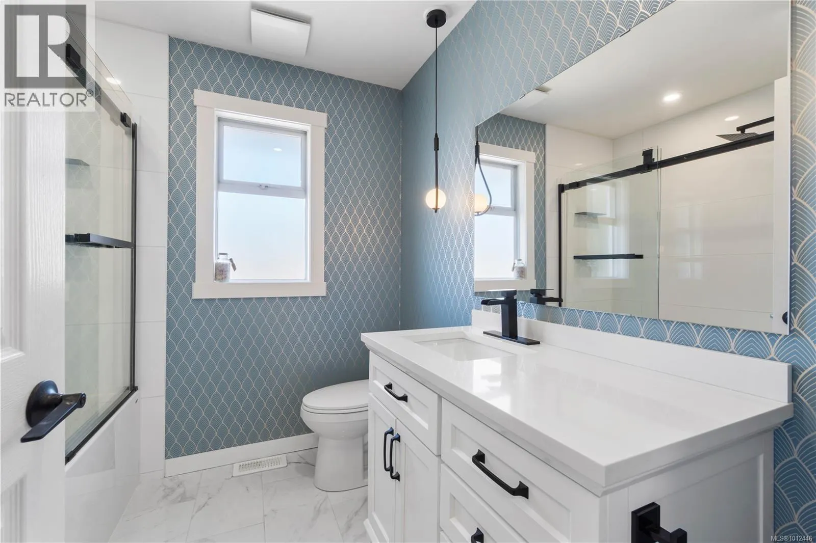 5804 Tweedsmuir Cres