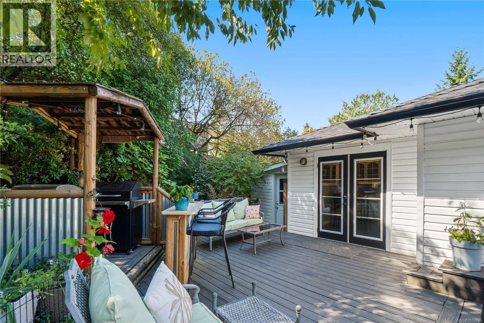 5804 Tweedsmuir Cres