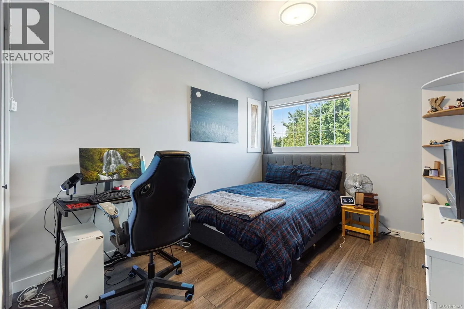 5804 Tweedsmuir Cres