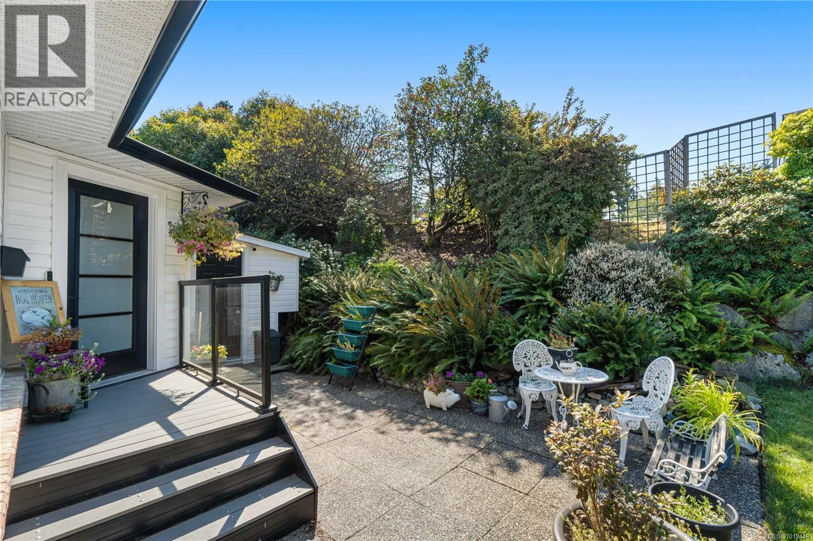5804 Tweedsmuir Cres