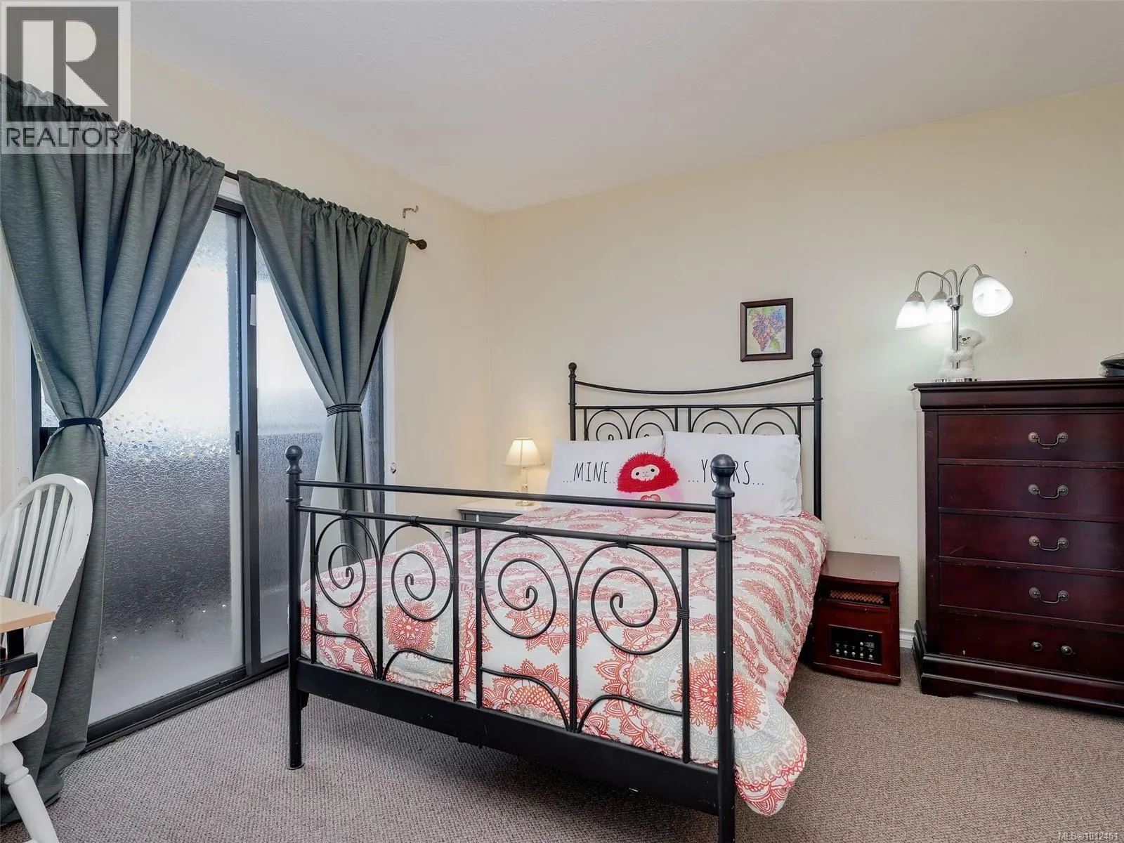 3 1506 Admirals Rd