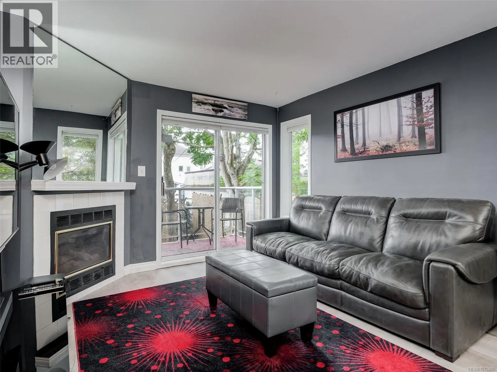104 1039 Caledonia Ave