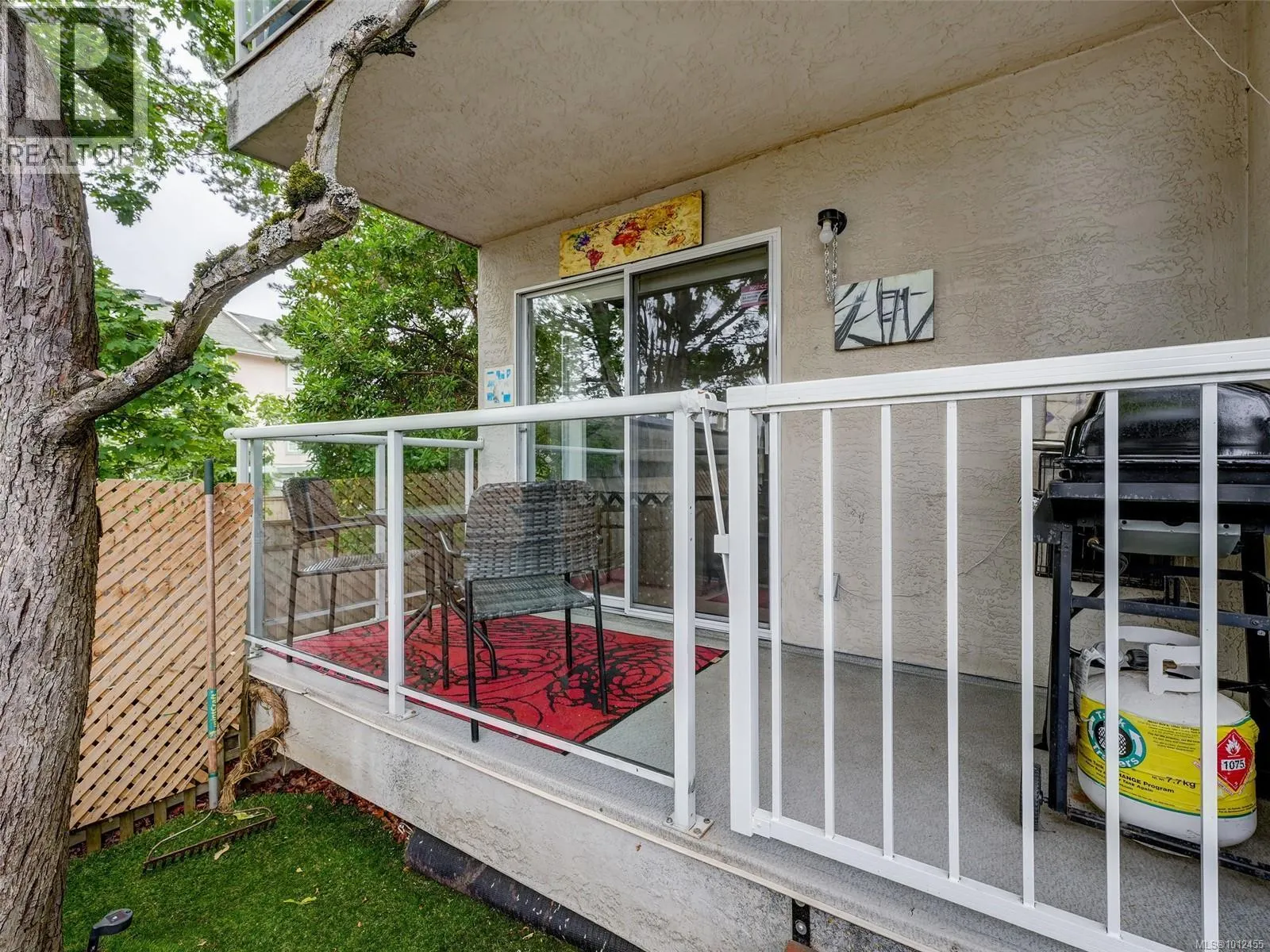 104 1039 Caledonia Ave