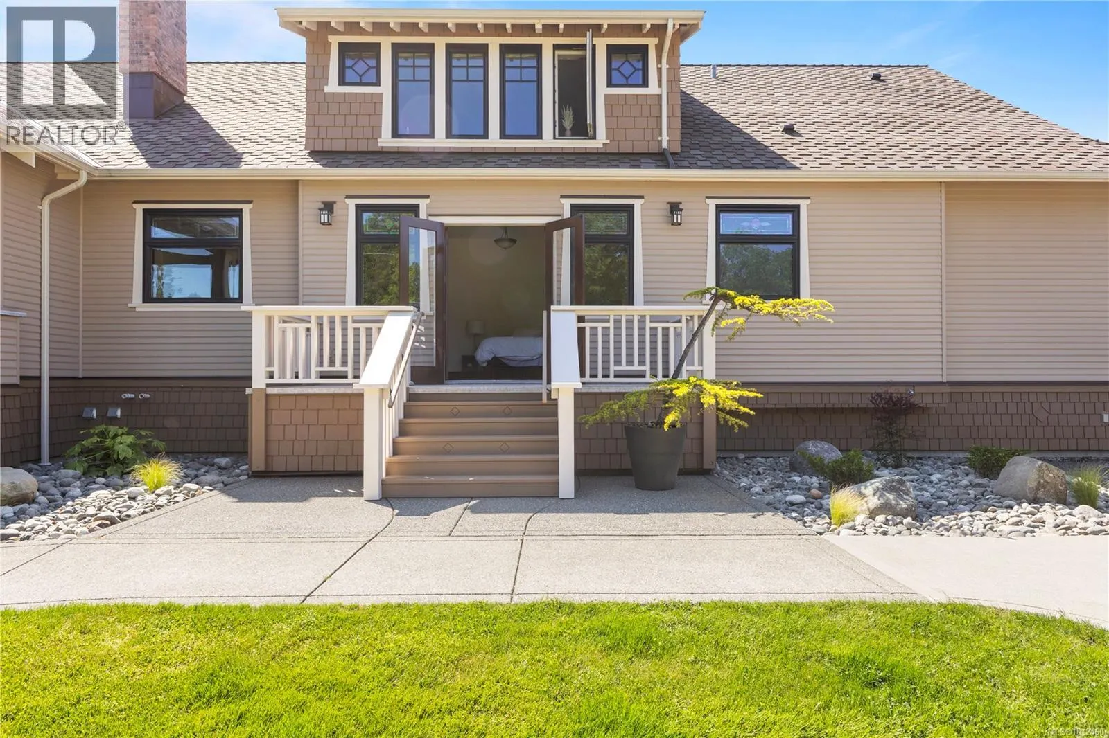 3816 Stuart Pl