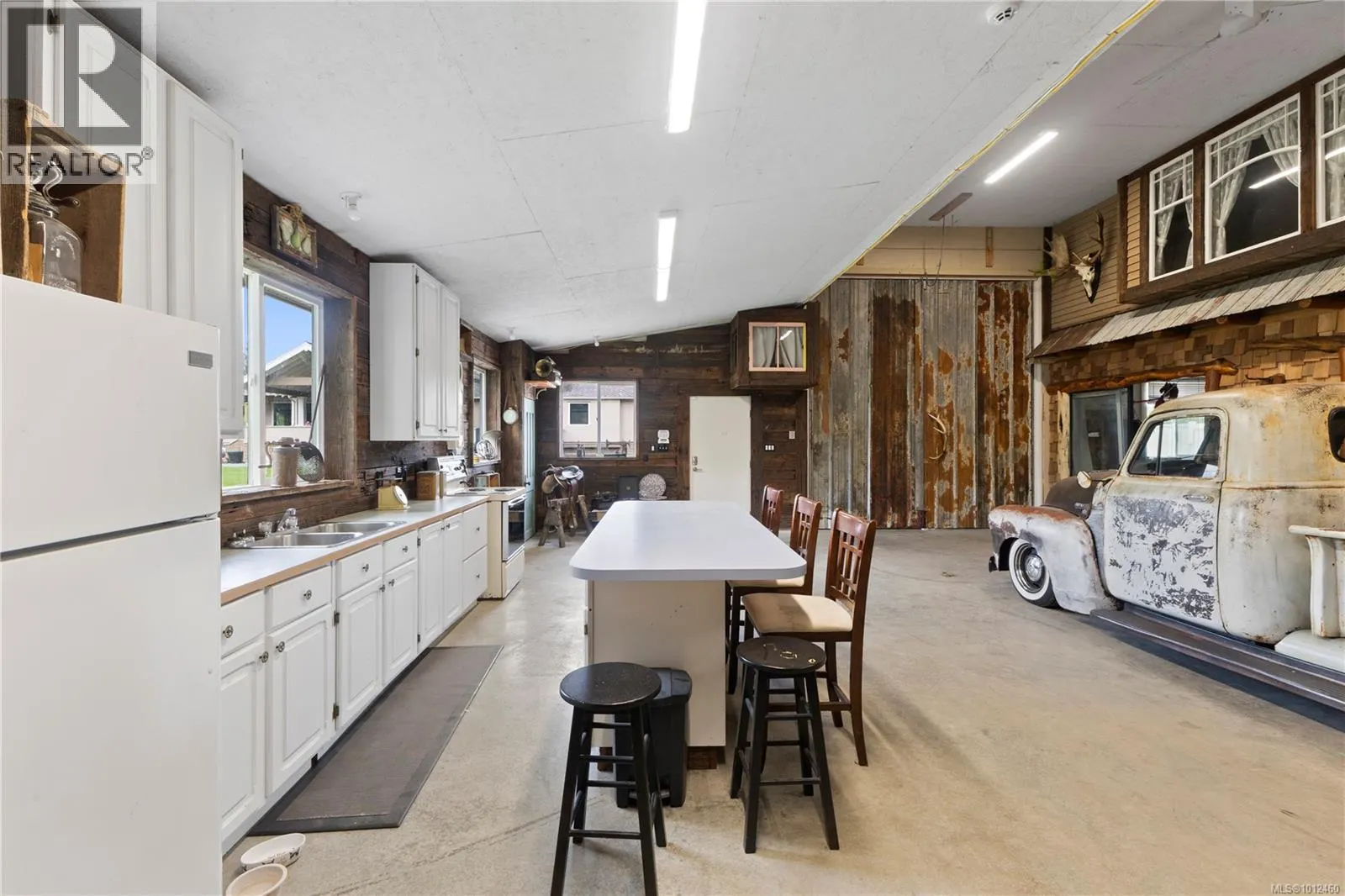 3816 Stuart Pl