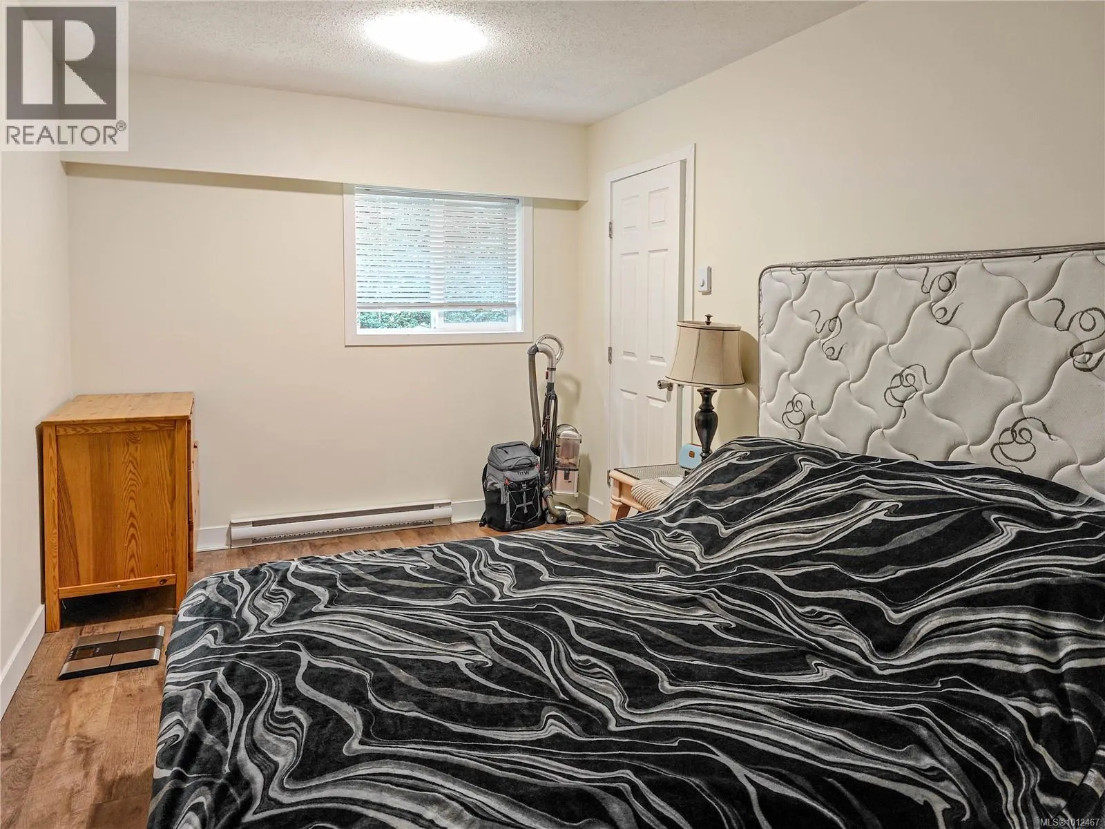 898 Cecil Blogg Dr
