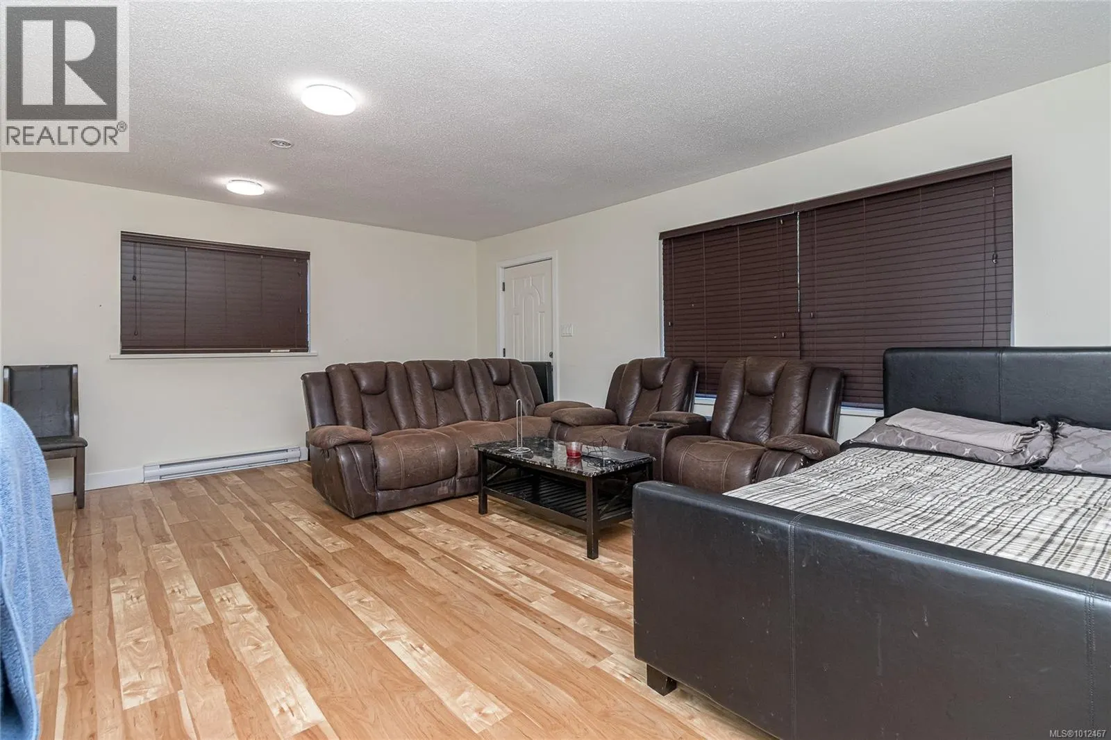 898 Cecil Blogg Dr