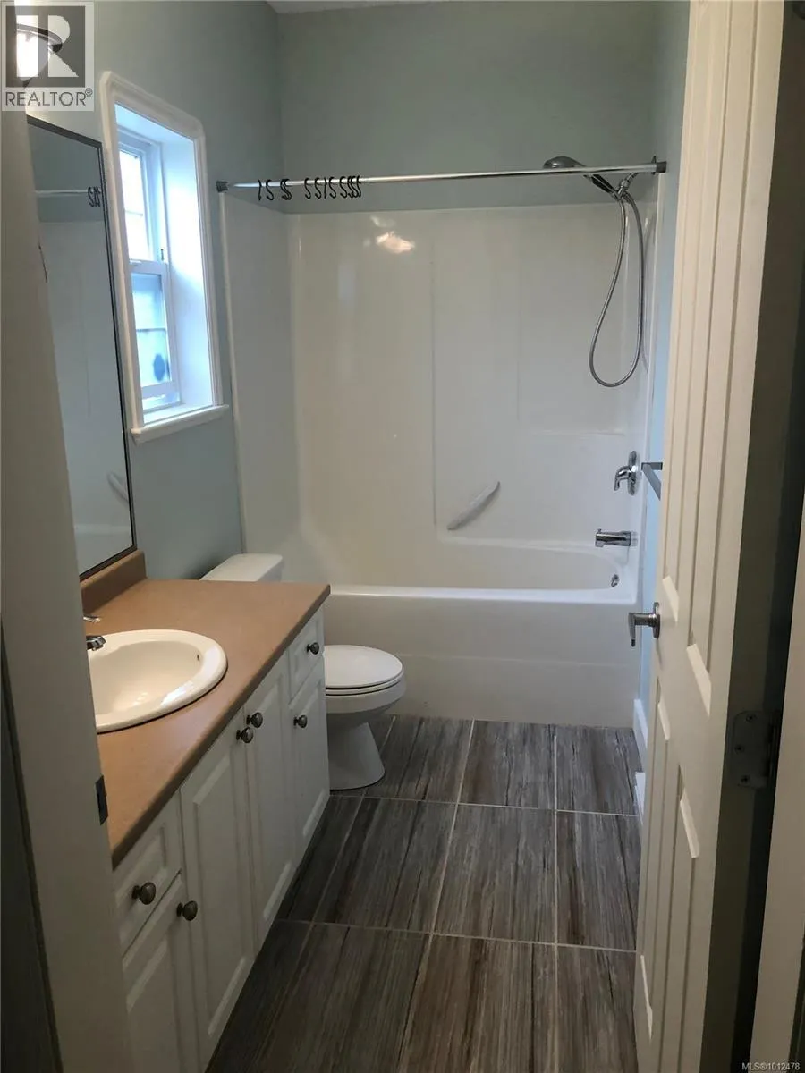 832 Pintail Pl