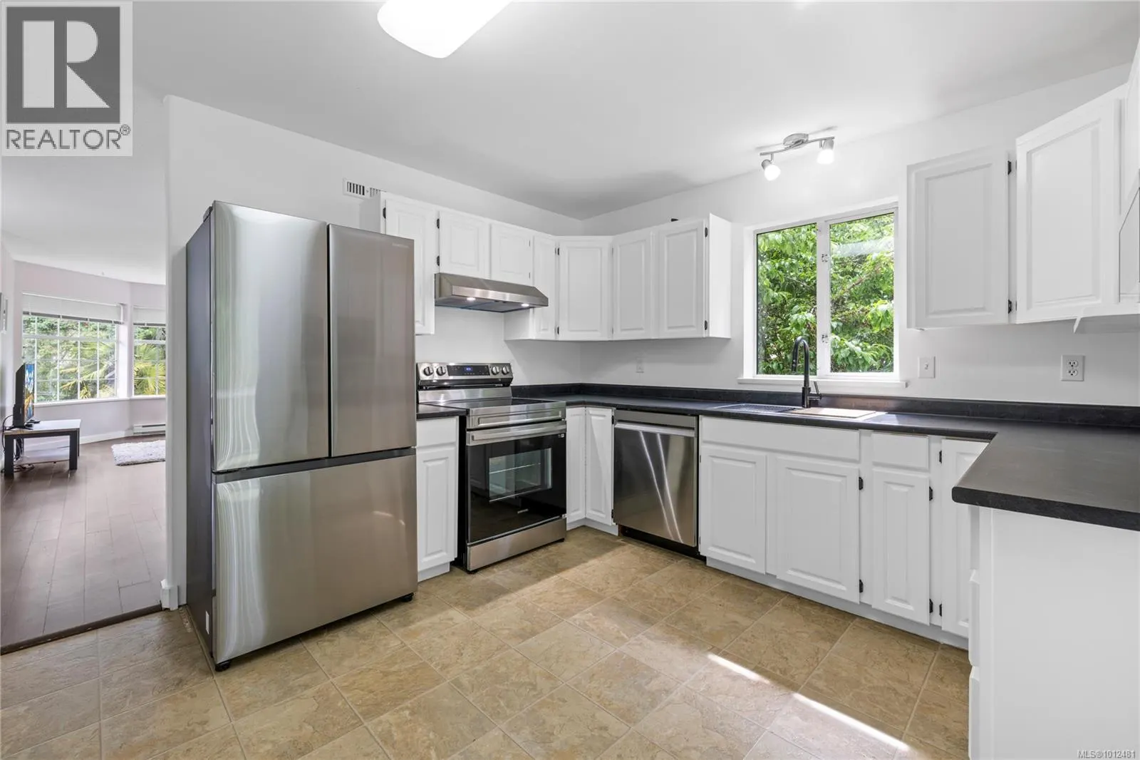 1333 Carmel Pl