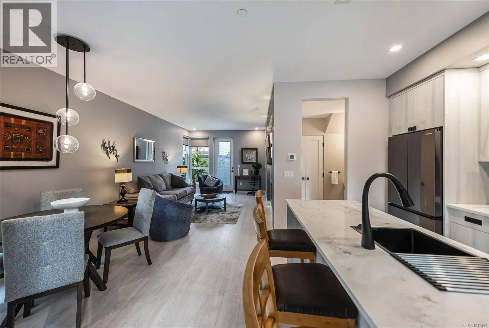 62 1175 Resort Dr