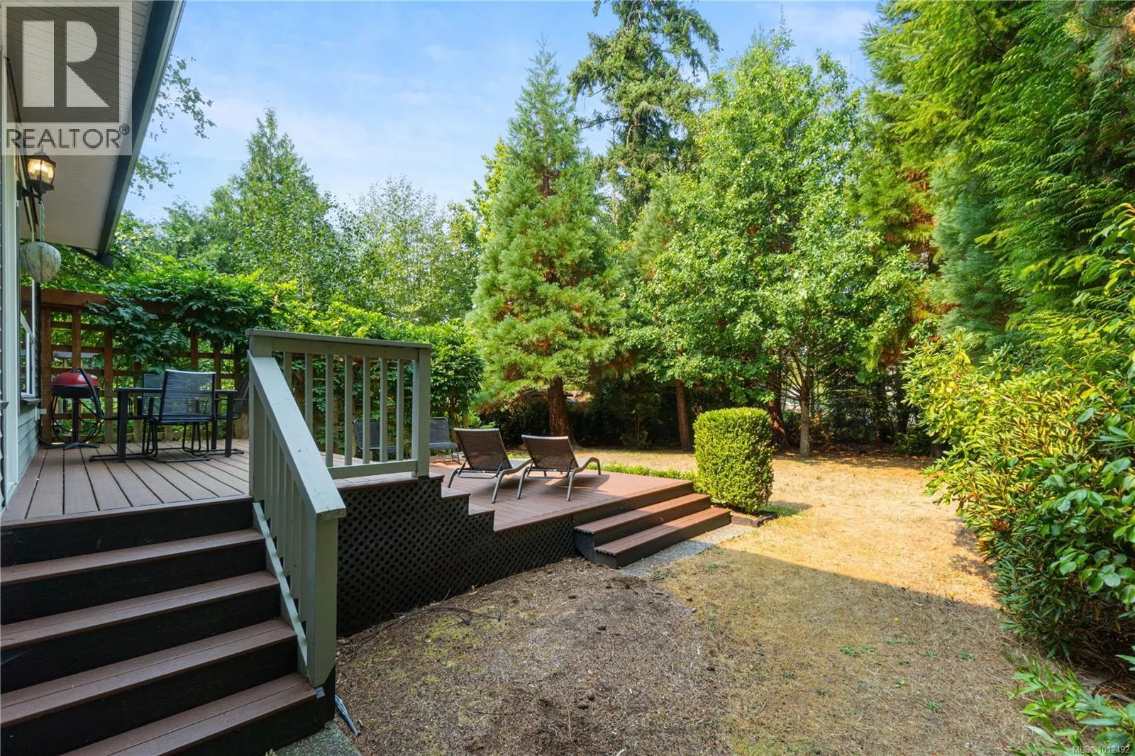 2246 Neil Dr