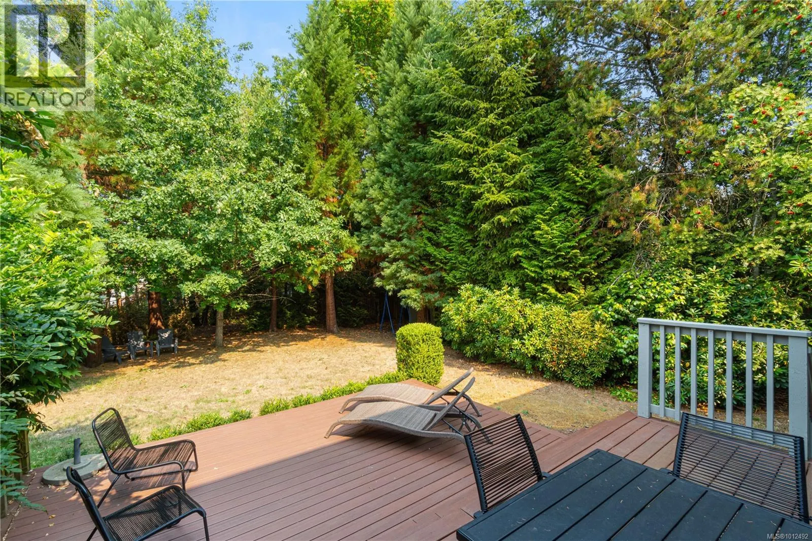 2246 Neil Dr