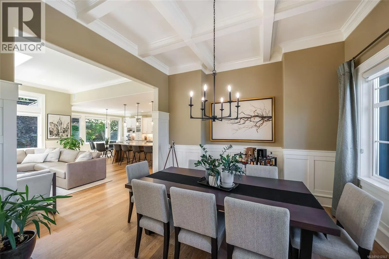 2328 Evanshire Cres