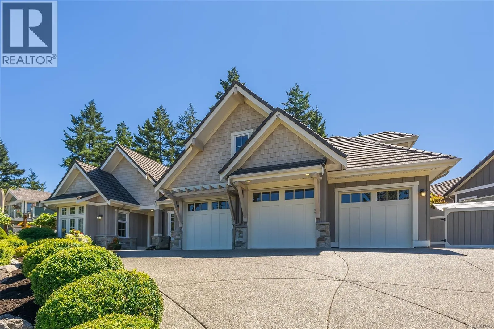 2328 Evanshire Cres