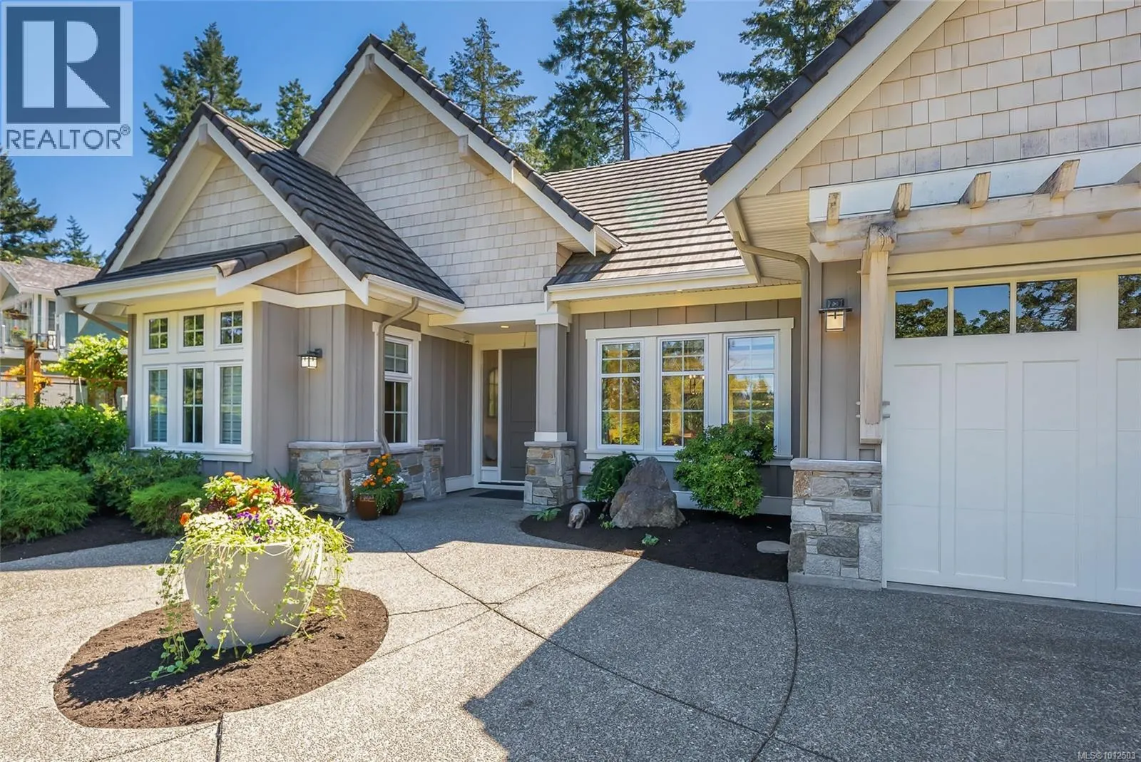 2328 Evanshire Cres