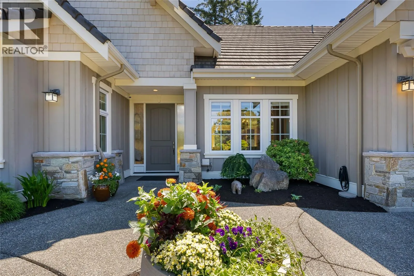 2328 Evanshire Cres