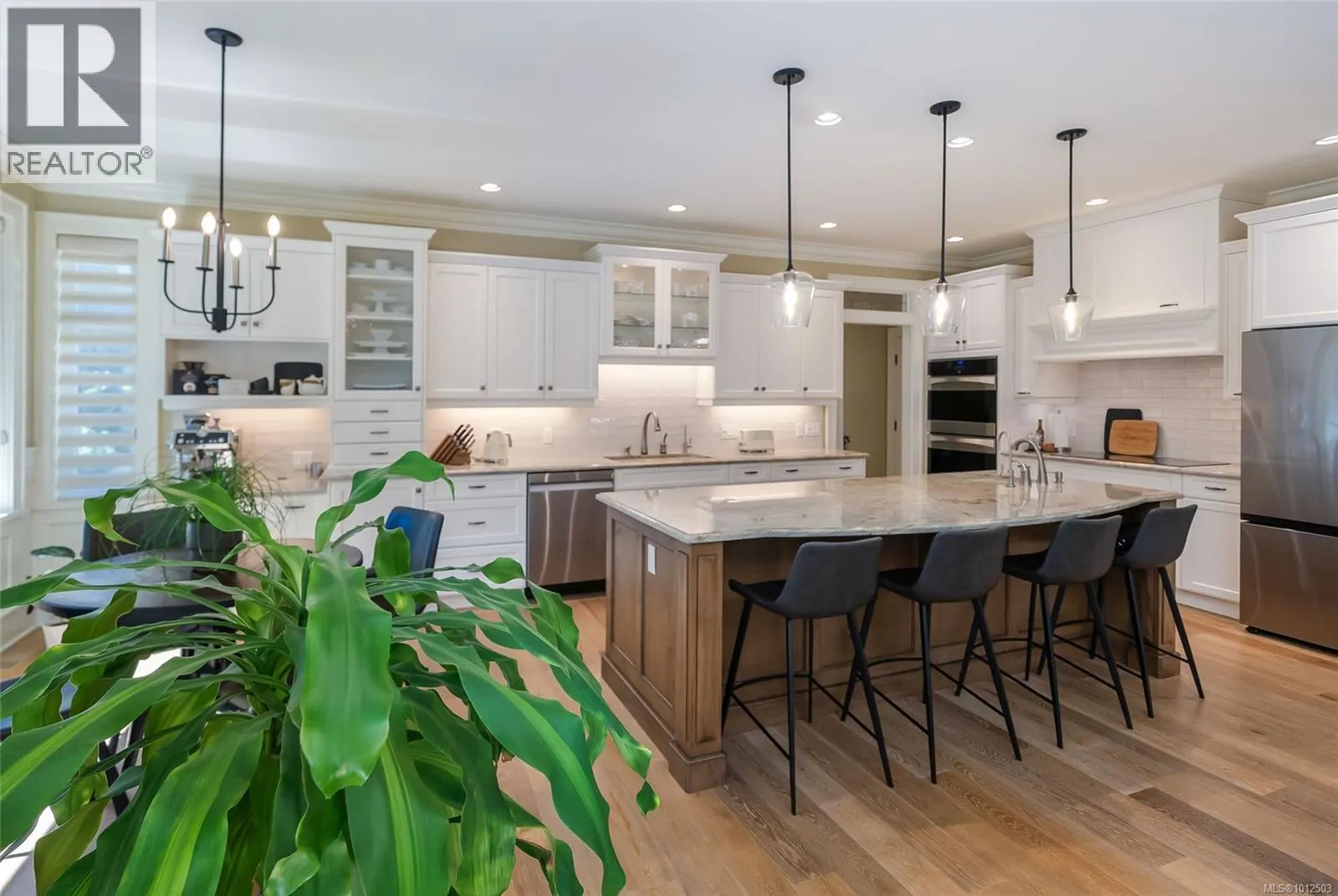 2328 Evanshire Cres
