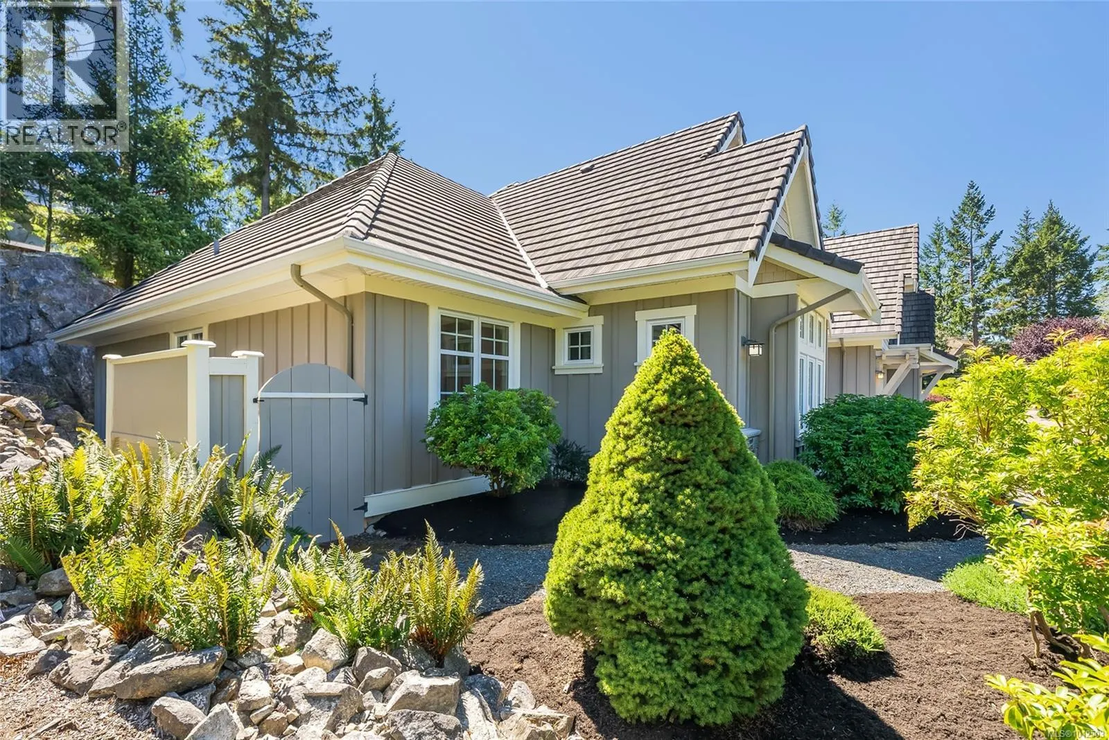 2328 Evanshire Cres