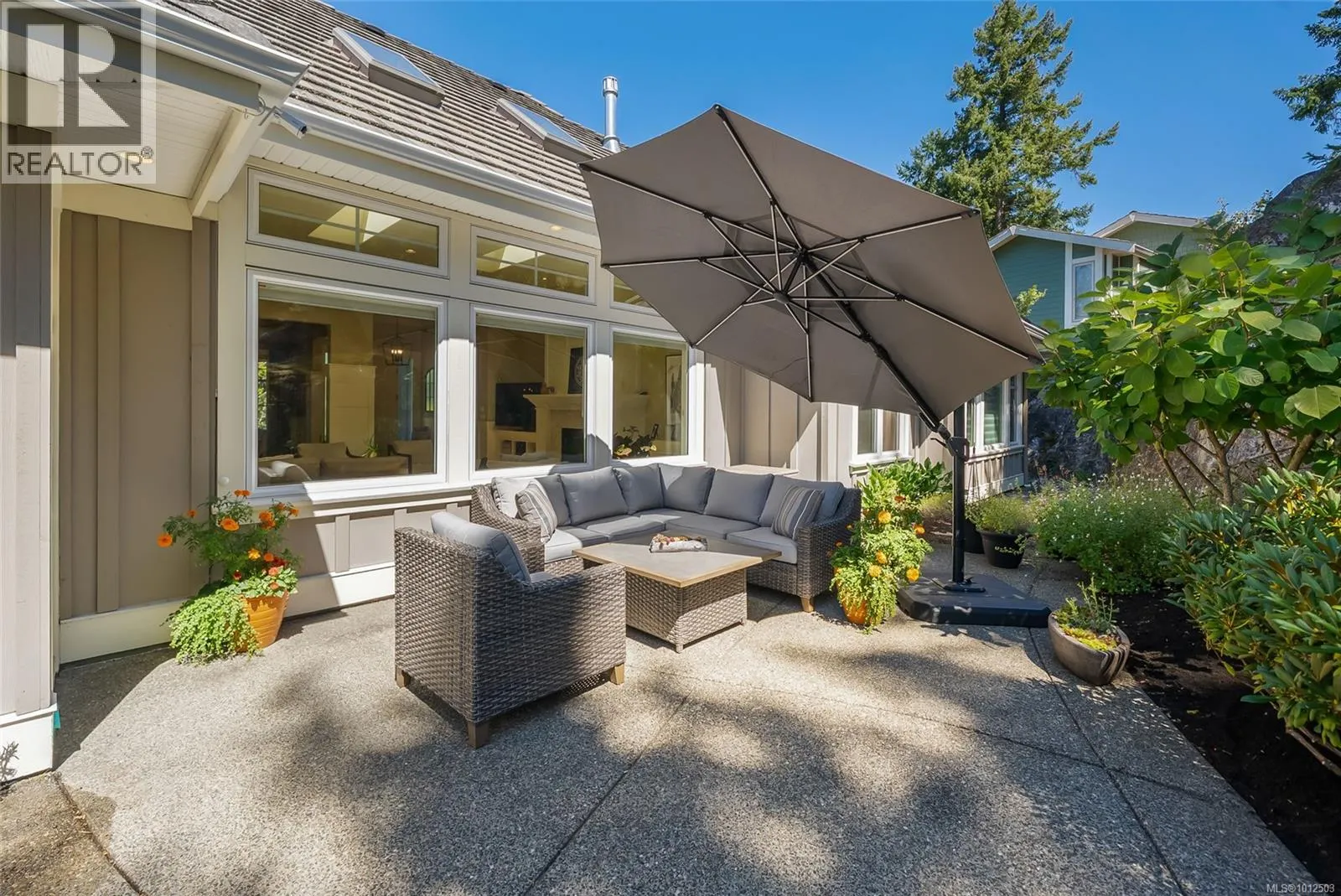 2328 Evanshire Cres