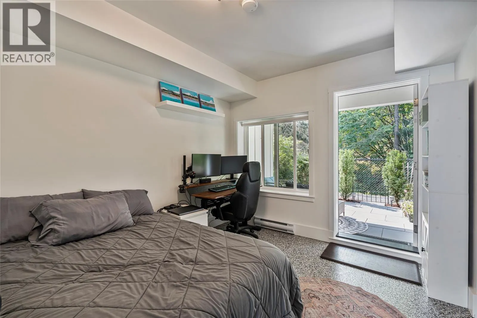 1127 Pullman Close