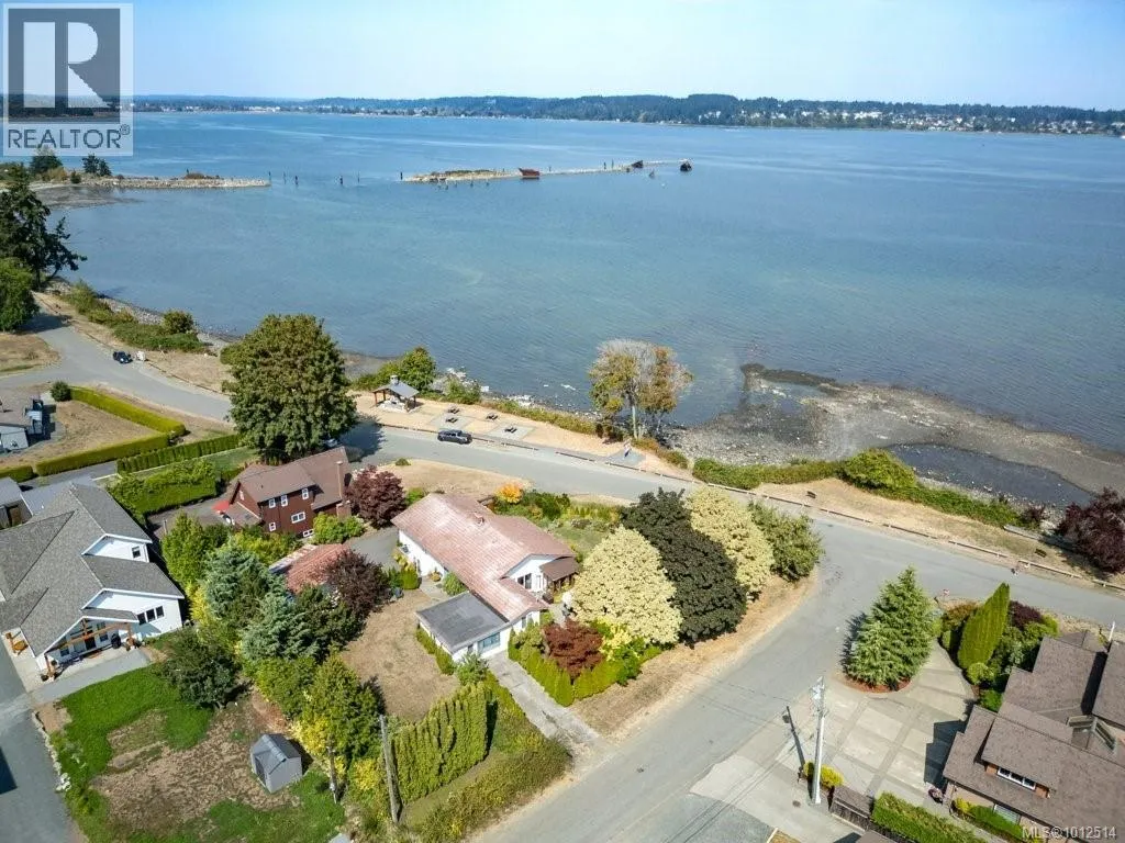 3945 Marine Dr