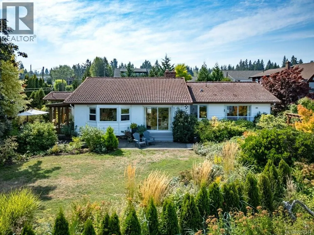 3945 Marine Dr