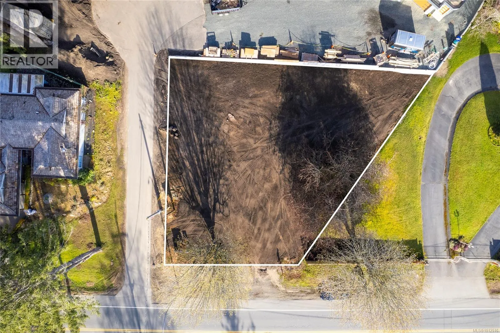 Lot 2 Memorial Ave