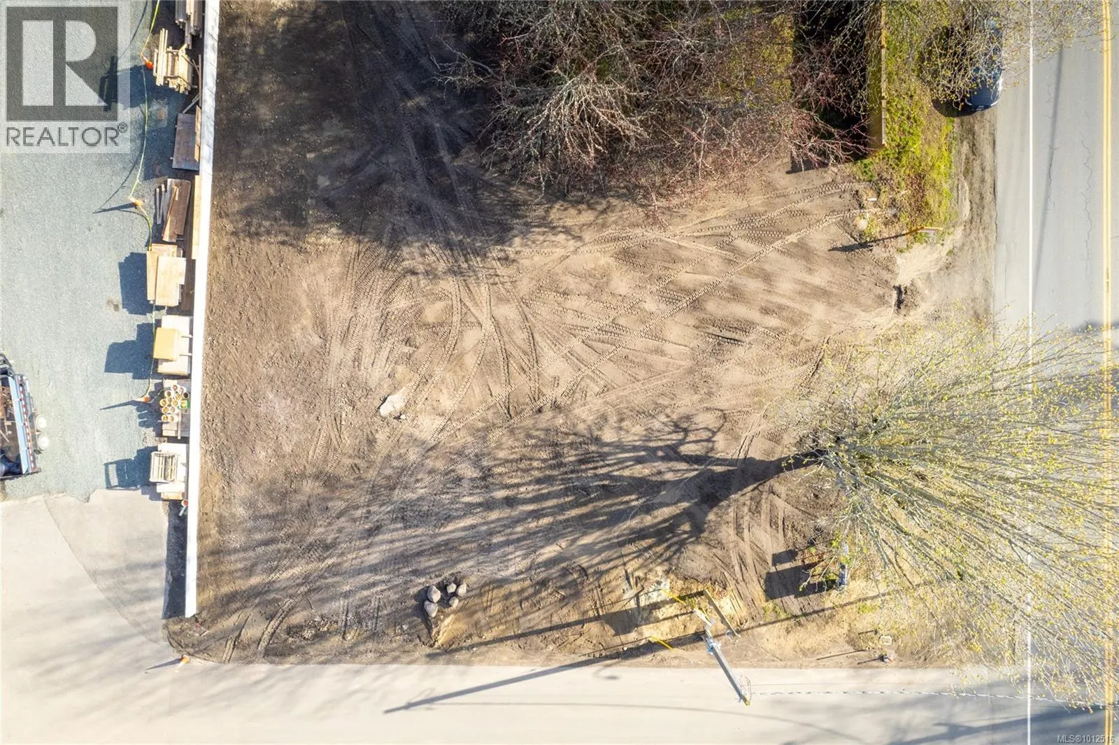 Lot 2 Memorial Ave