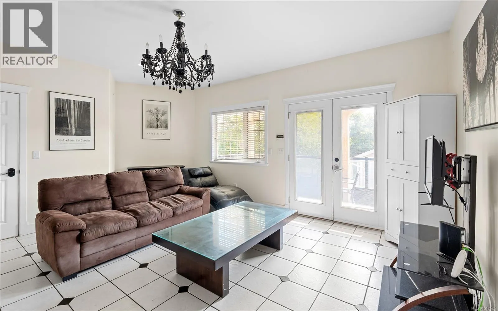 653 Cairndale Rd