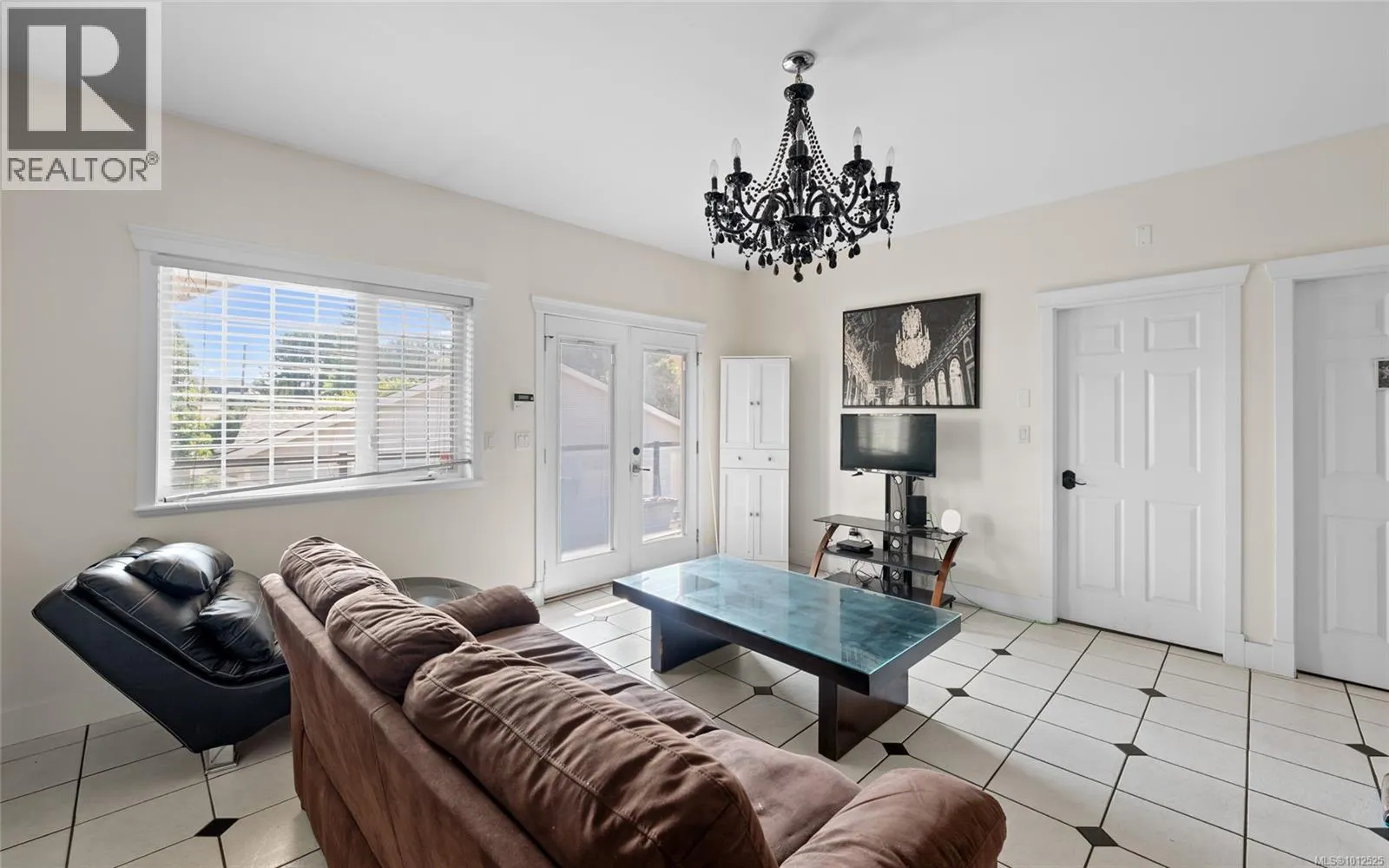 653 Cairndale Rd