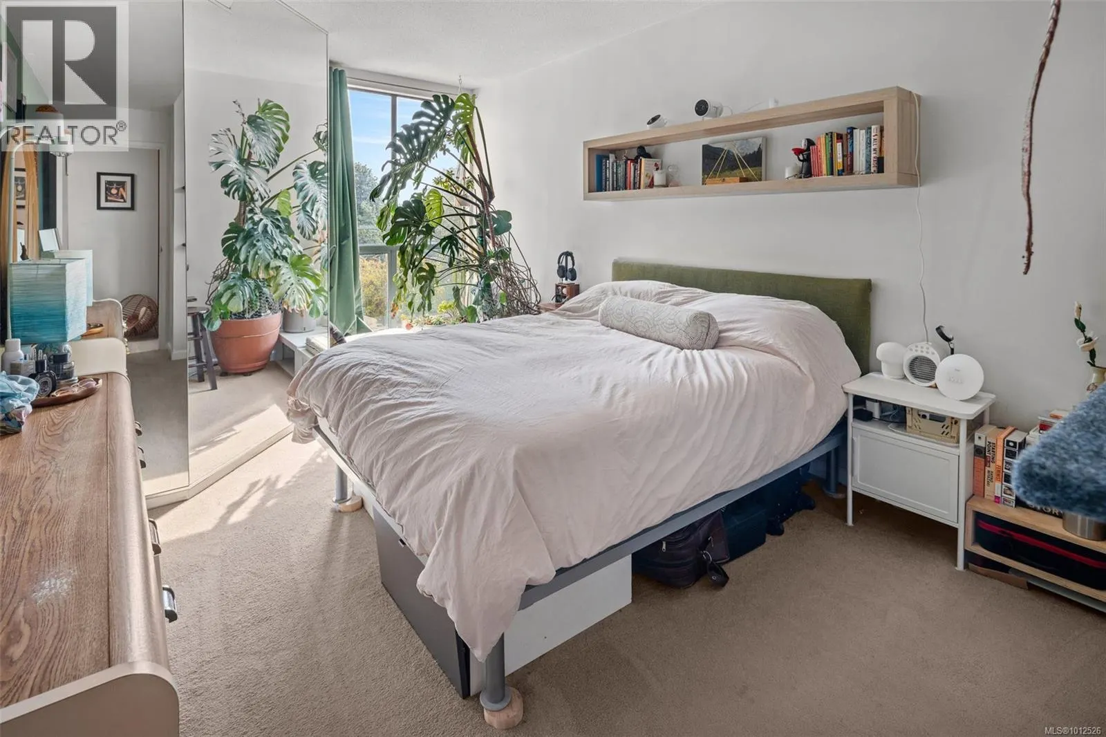408 1010 View St