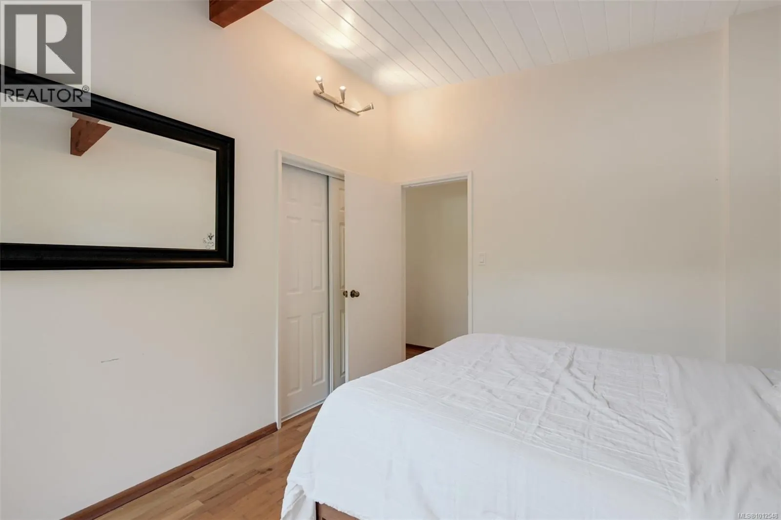 4270 Parkside Cres