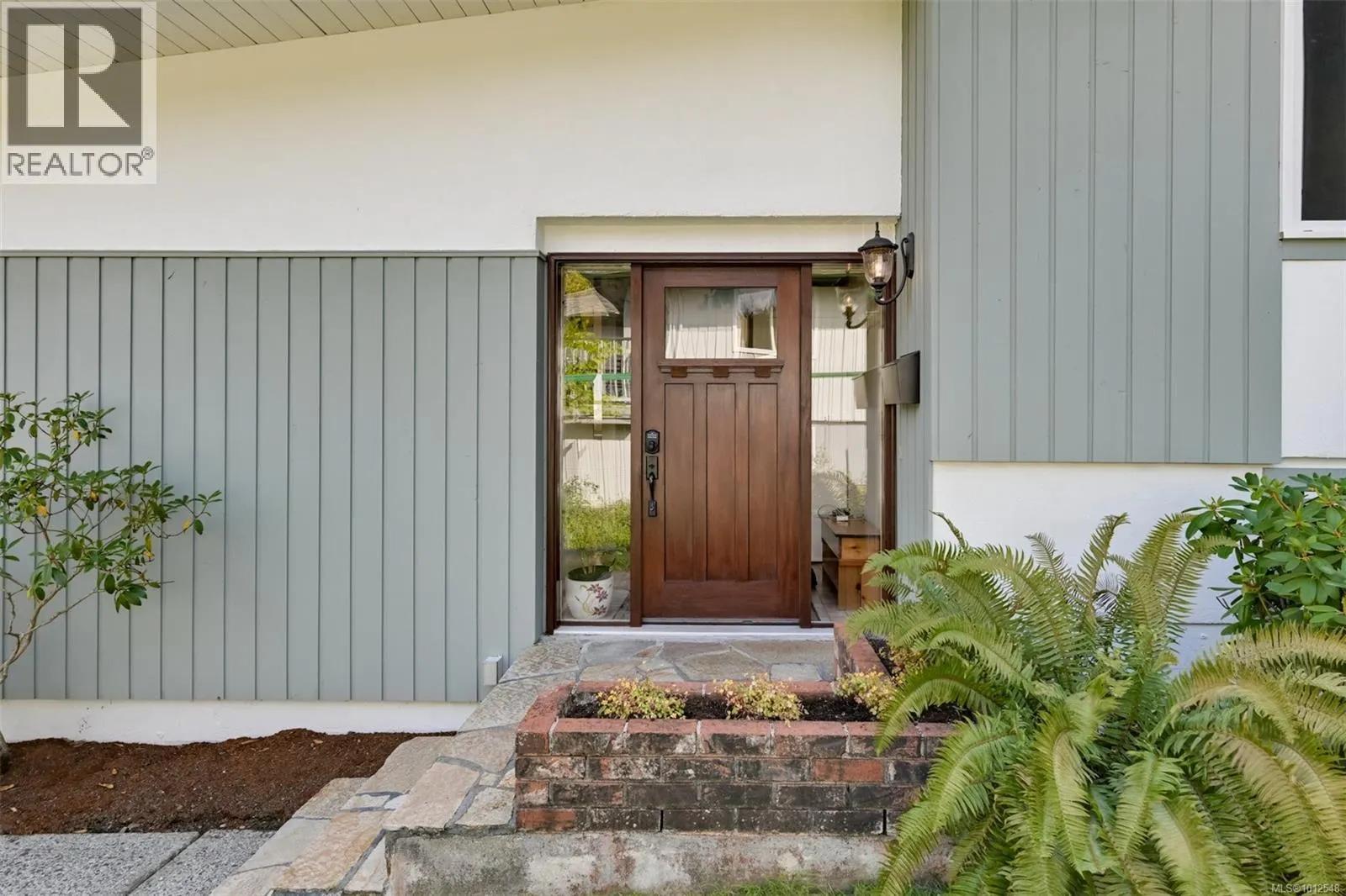 4270 Parkside Cres