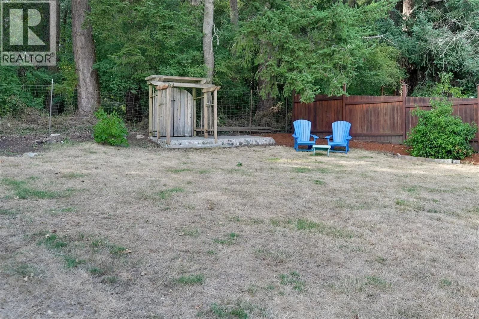 4270 Parkside Cres