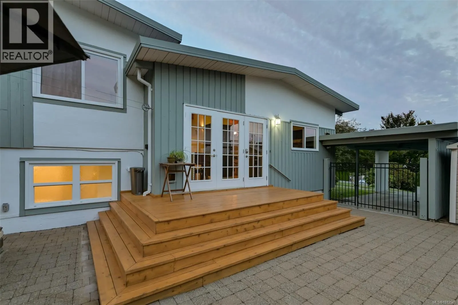 4270 Parkside Cres