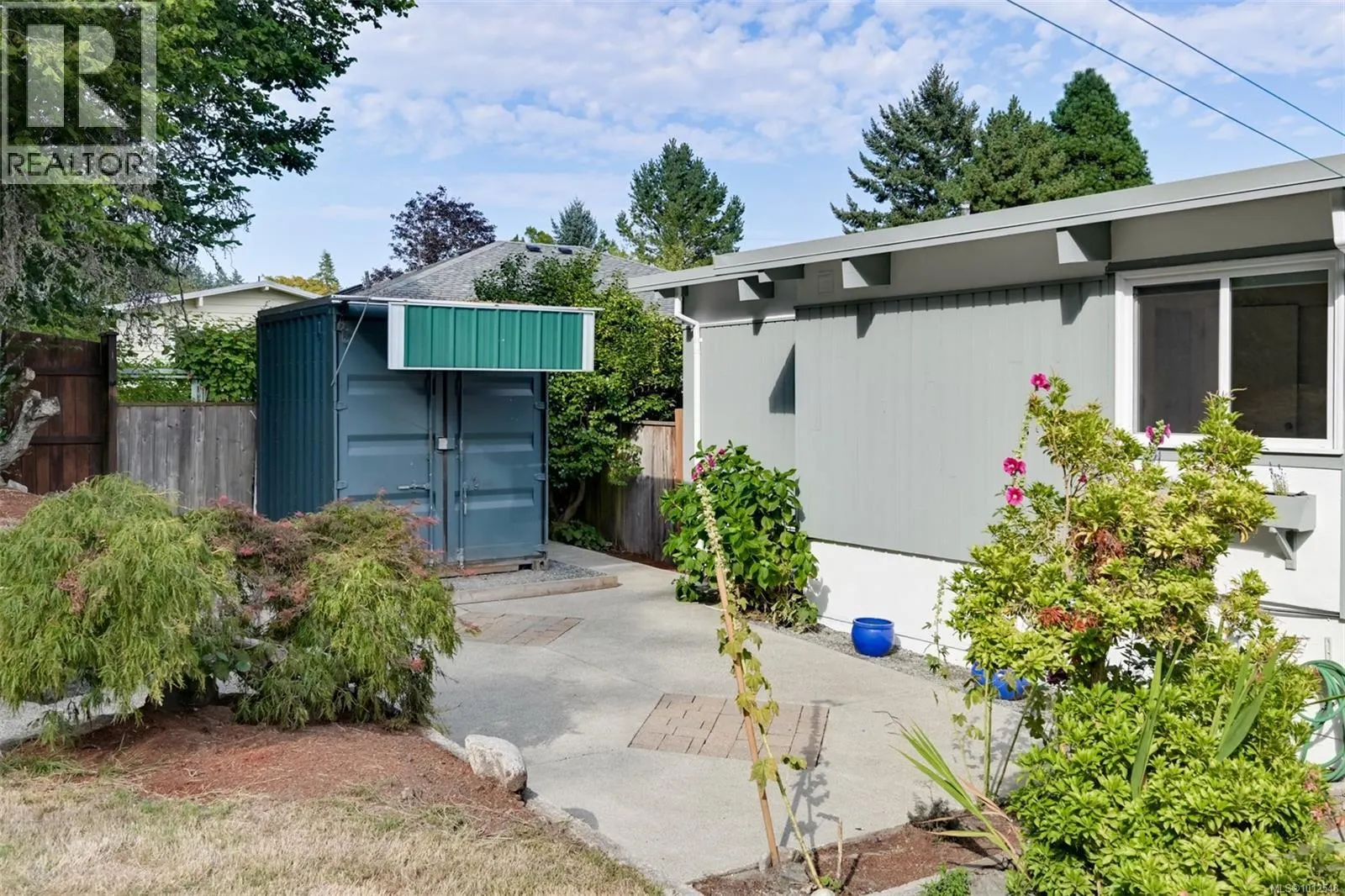4270 Parkside Cres