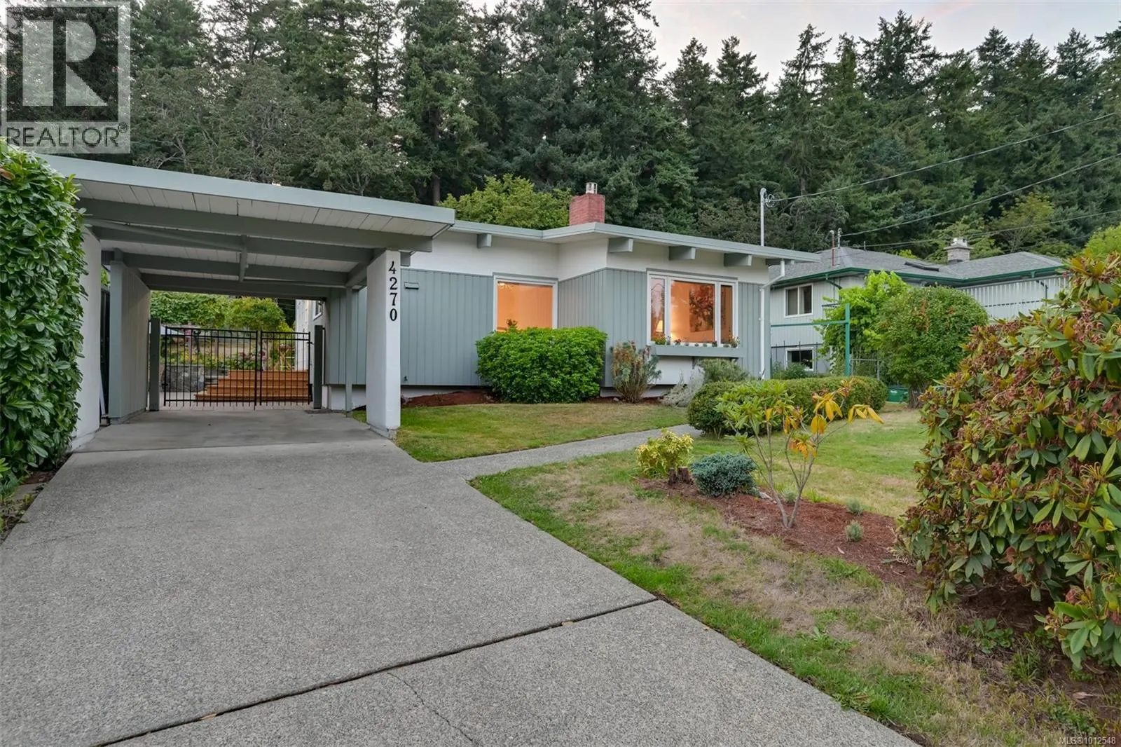 4270 Parkside Cres