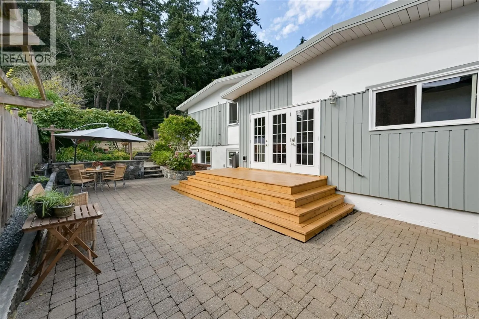 4270 Parkside Cres