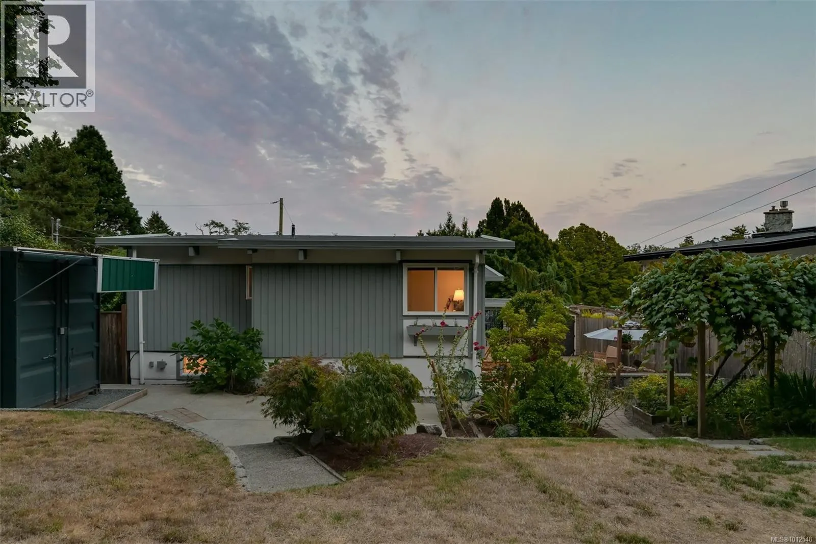 4270 Parkside Cres