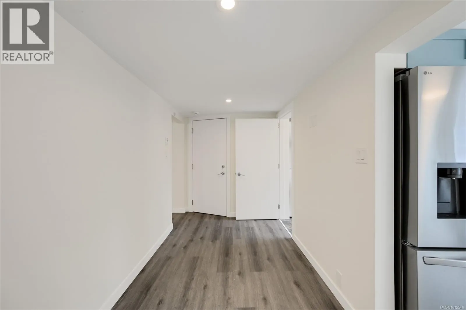 4270 Parkside Cres