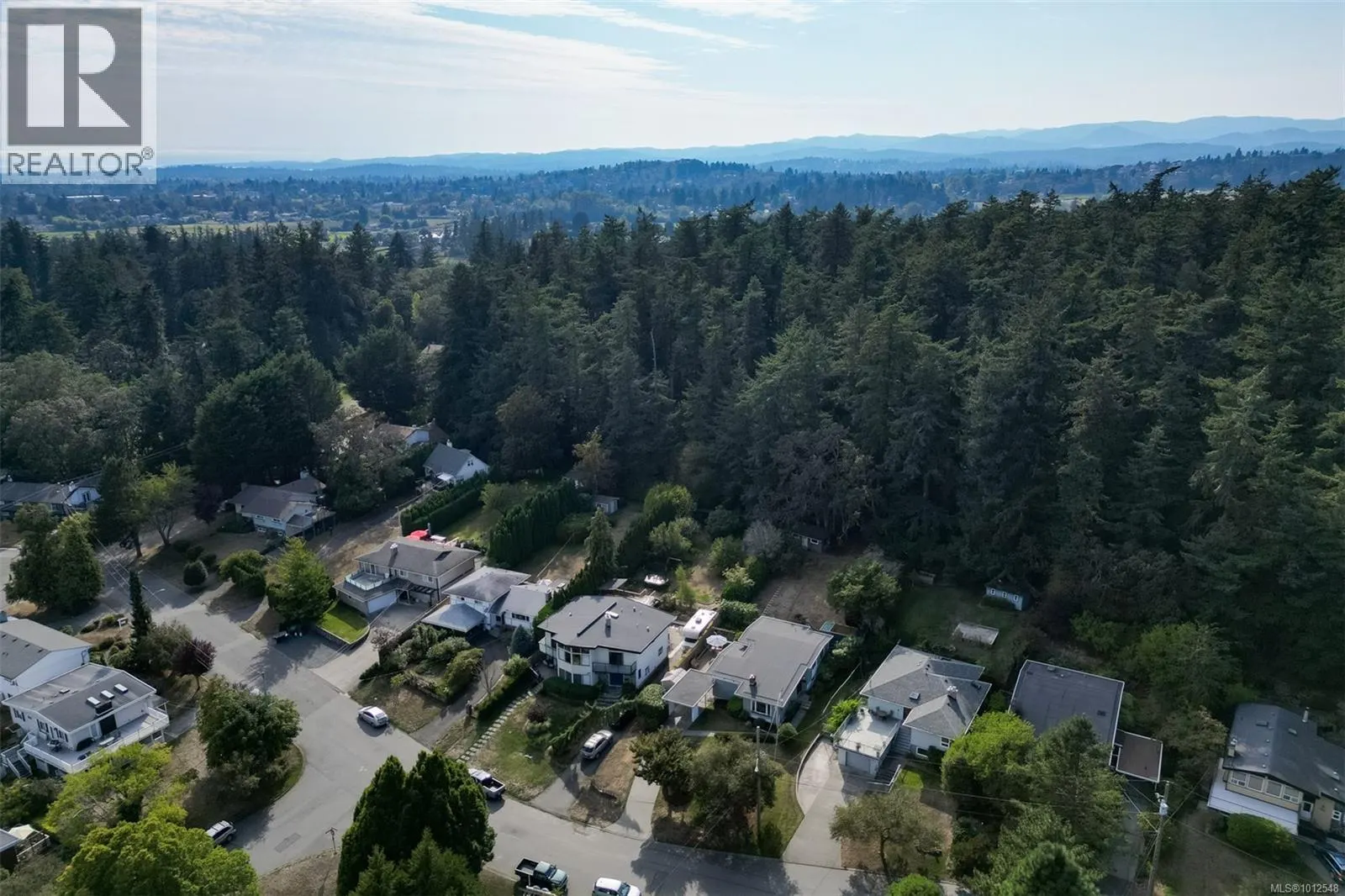 4270 Parkside Cres