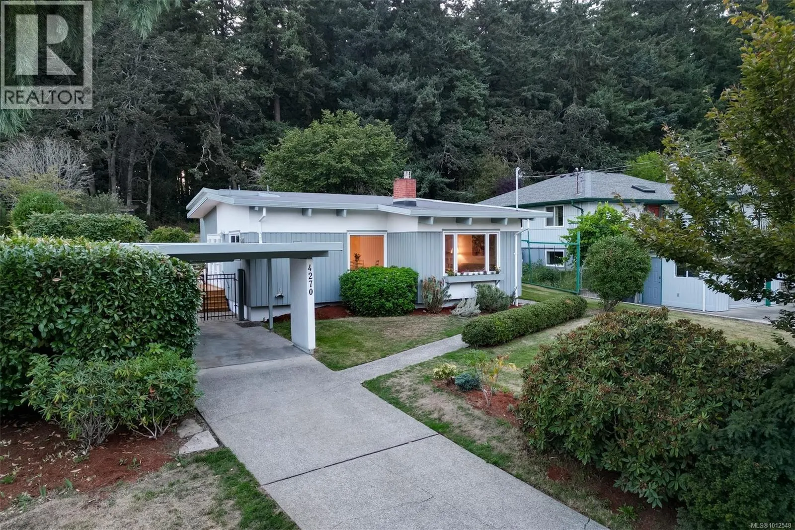 4270 Parkside Cres