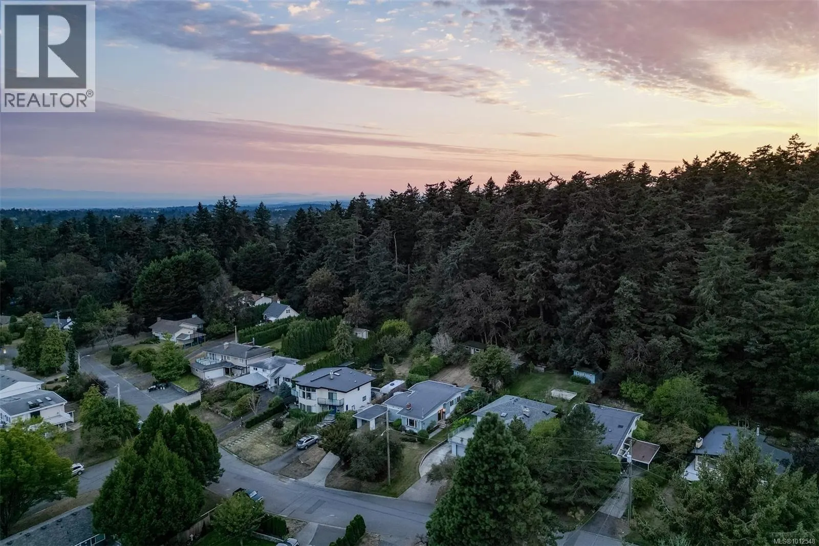 4270 Parkside Cres