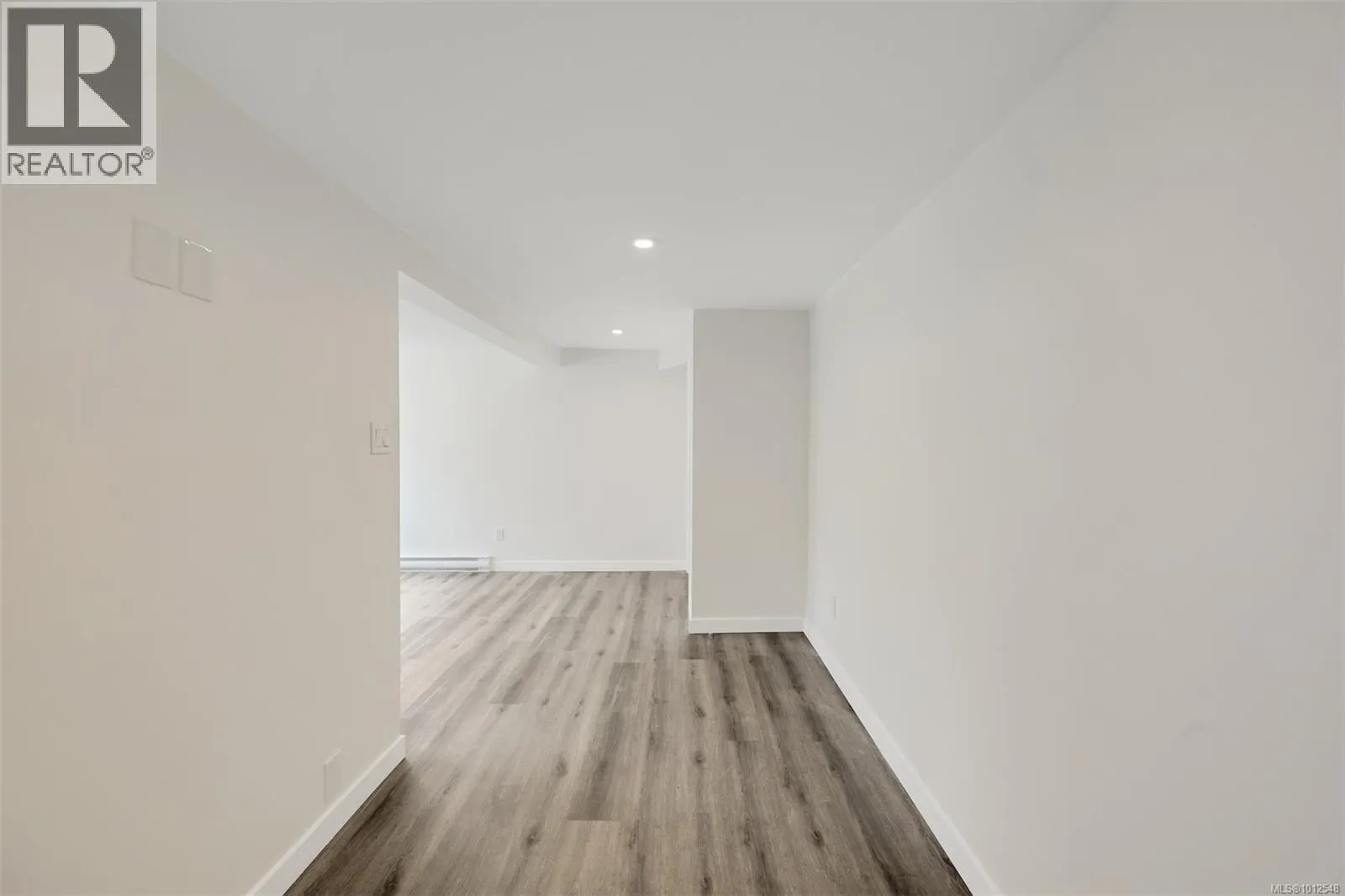 4270 Parkside Cres