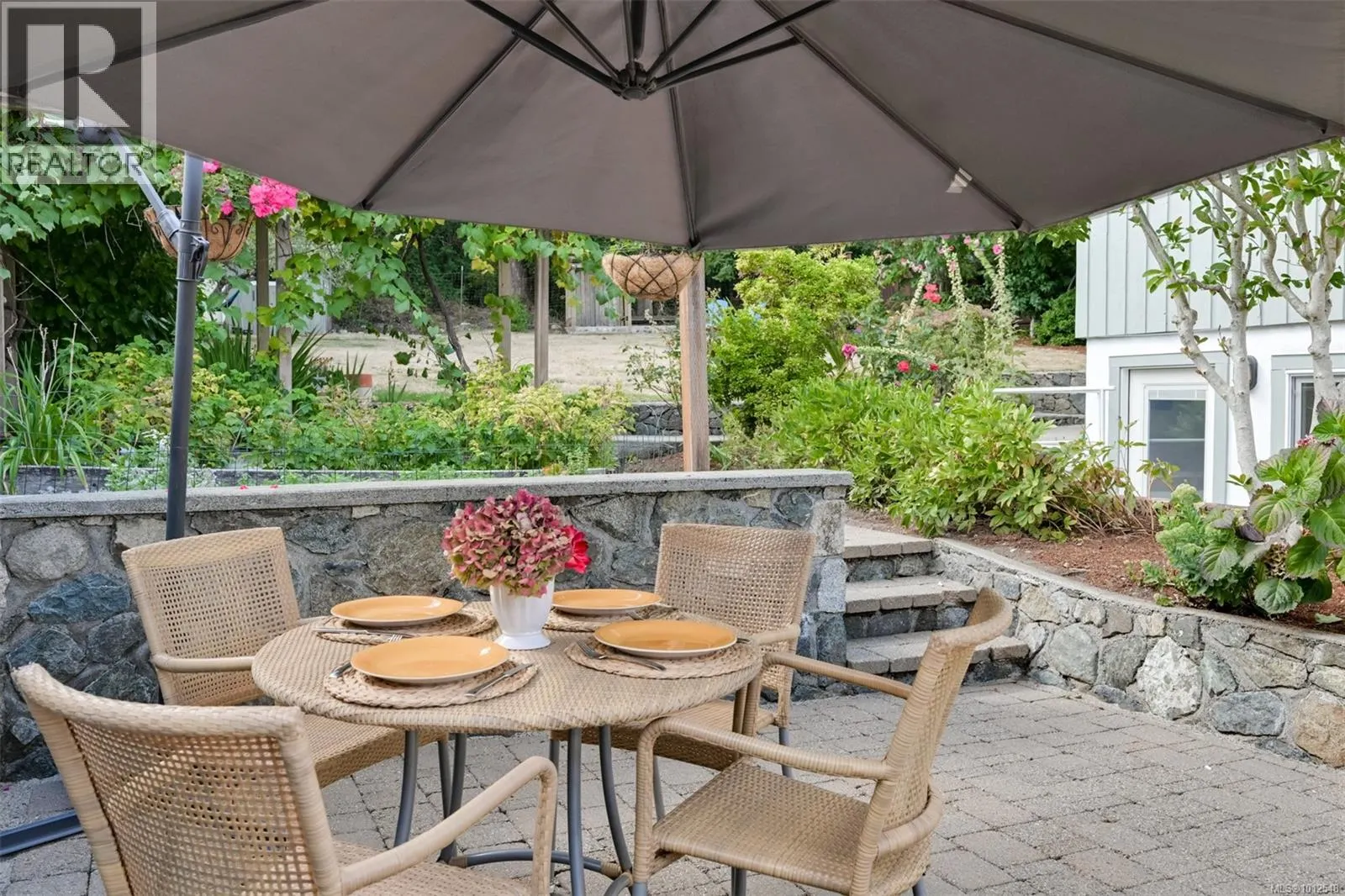 4270 Parkside Cres